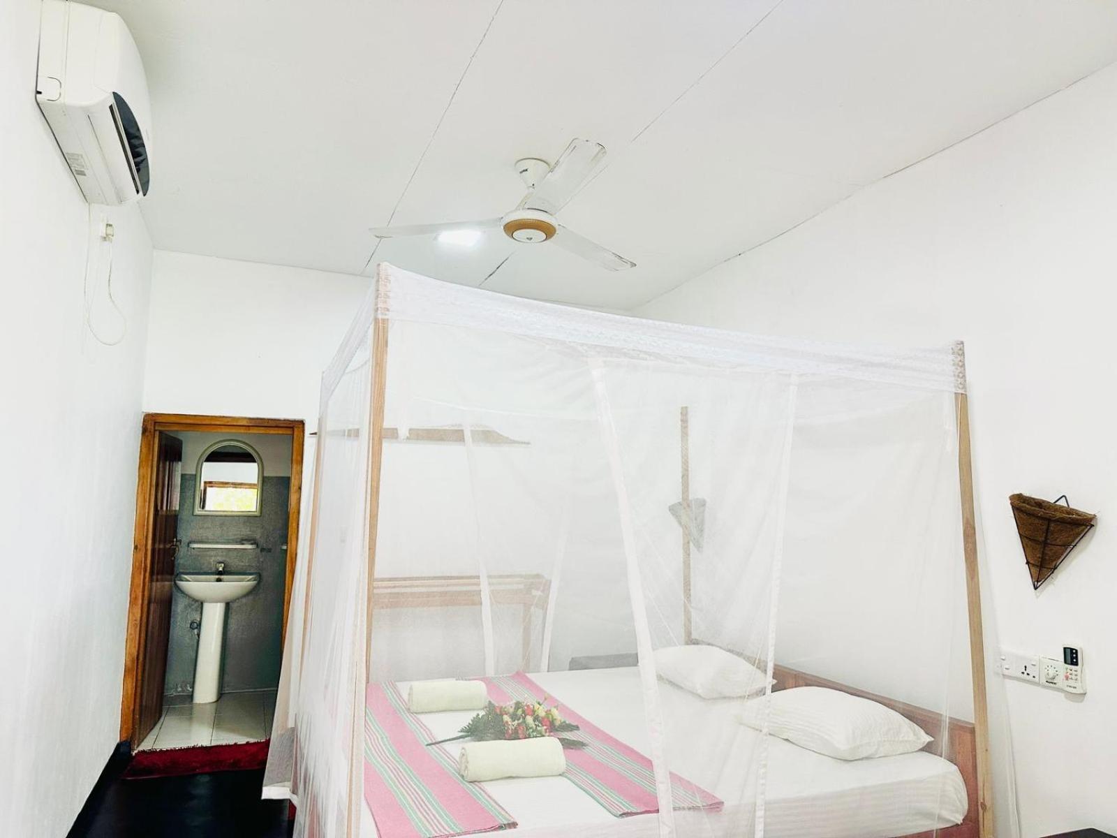 Beach Wave Hotel Arugam Bay Kültér fotó